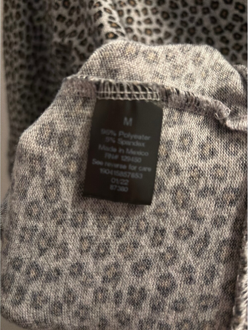 Simply Vera Vera Wang Women's Medium Leopard Print Jersey Top in Beige and Black - Picture 6 of 6